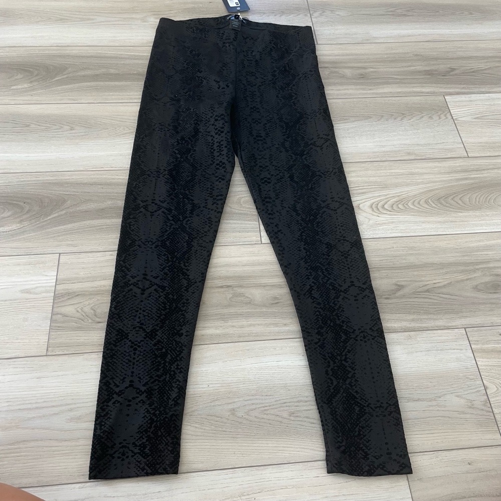 NWT David Lerner Womens Black Velvet Snake Print Textured Leggings Size Large - Picture 2 of 9
